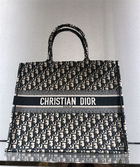 dior asche|christian Dior tasche shopper.